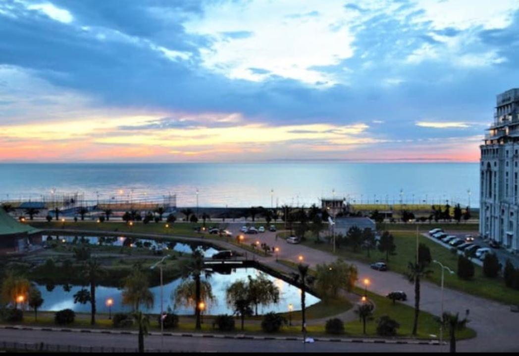Gorgiladze Black Sea Apartment Batoumi Extérieur photo